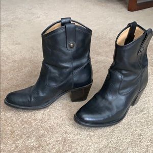Frye boots size 6 black 3inch heel